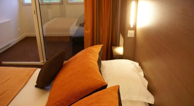 Полулюкс Logis Hôtel Restaurant Aloe
