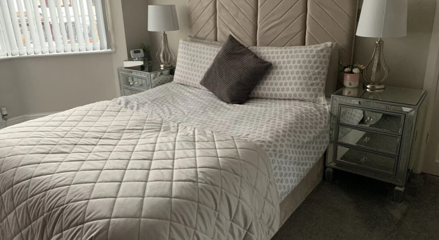 Holiday Rental Luxury House In Manchester, Забронировать Дом для отпуска Отели Манчестера с парковкой, Парковка