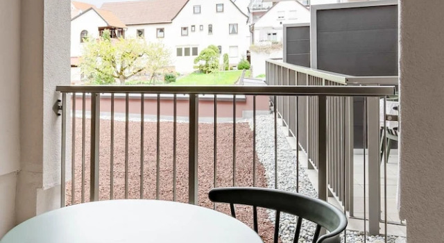 Люкс с балконом Limehome Metzingen Wilhelmstr