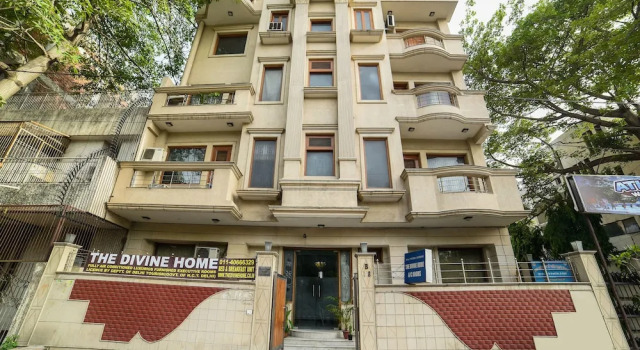 OYO 1768 Home Stay The Divine Home