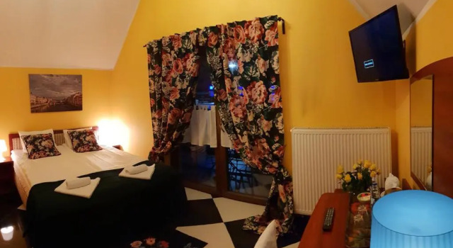 Malinowy Dwór, Prenota Hotel  