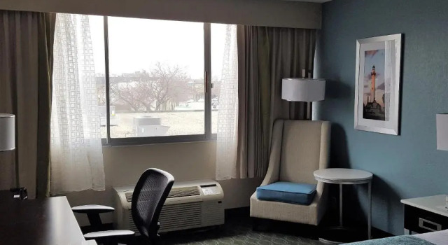 Номер Standard Wyndham Garden Kenosha Harborside