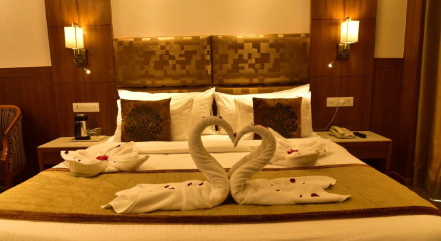 Полулюкс Asia Spa Resort Centrally Air Conditioned with Heated Swimming Pool For Your Comfort Just a 10 minute drive from McLeod Ganj Market