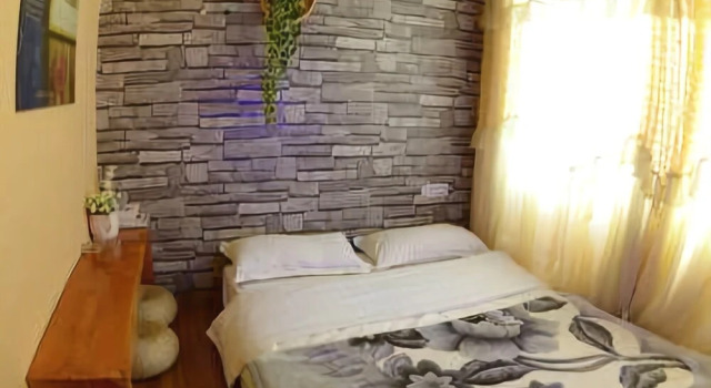 Kuanzhai Xiangzi Holiday Hotel, Boek Hotel Zhaotong Yunnan
