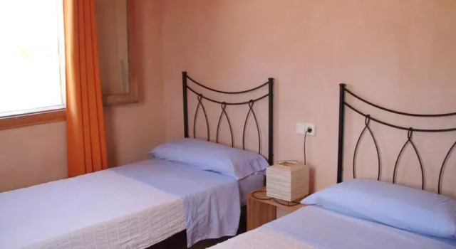 Can Queixa, Book Apartment Campos 