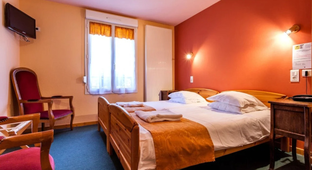 Двухместный номер Standard с видом на город Hotel De La Poste - Logis De France