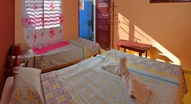 Fambyh YAL 80 Hostal Trinidad Cuba, Rezervovat Hotel Hotely v Trinidad s parkováním, Parkování