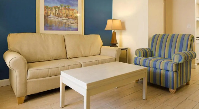 Люкс c 1 комнатой Dolphin Beach Club