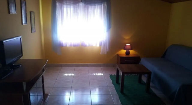 Anthony - 50m From the Beach & Parking - A3