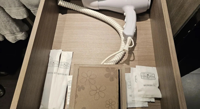 Deluxe Dreier Zimmer Concorde Hotel Singapore
