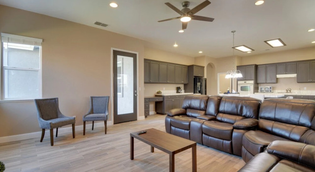 Remodeled Livingston Home w/ Private Backyard!, Varaa Hotelli Livingston Kalifornia