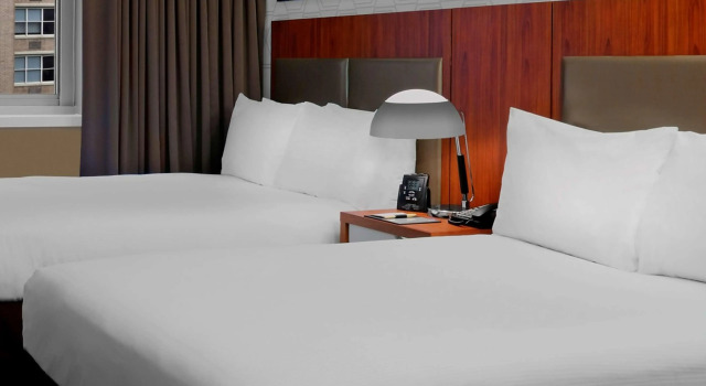 Отель DoubleTree by Hilton Metropolitan - New York City, Забронировать Отель Отели Нью-Йорка 4 звезды, рядом с Рокфеллеровский центр, 4*