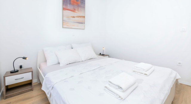 Apartments Tonka, Забронировать Апартаменты/квартира Отели Примоштен с парковкой, рядом с Пляж Затока, Парковка