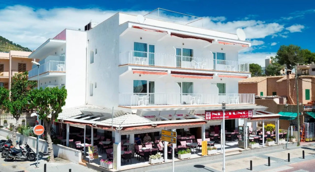Neptuno Paguera Hostal