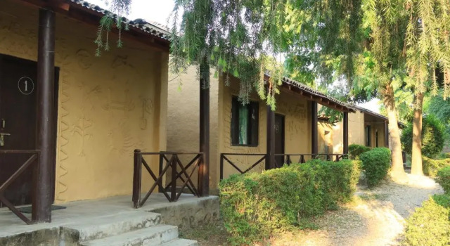 Кровать в общем номере (женский номер) Bardia Riverside View Park Resort - FR and EN speaking