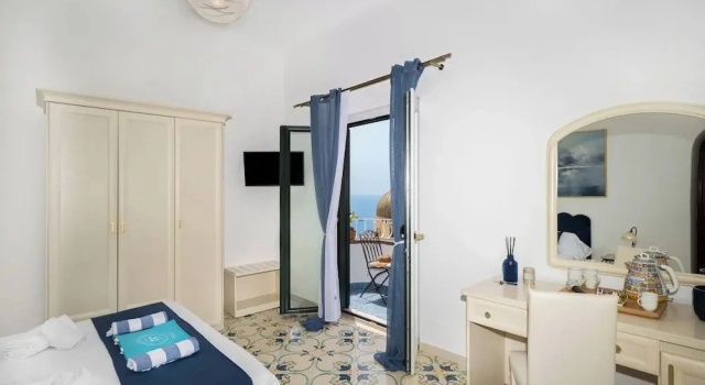 De Vivo Realty - The Colombo Positano
