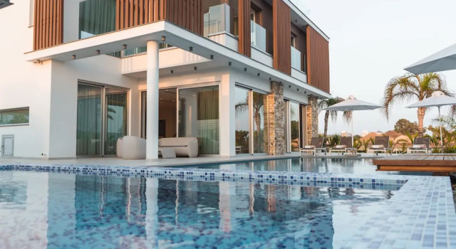 Vivo Mare Beachfront Villas - Seashell, Забронировать Отель Айия-Напа район Фамагуста, рядом с Пляж Лимнара