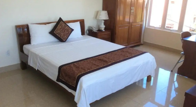 Hoang Linh Hotel, Забронировать Отель Отели Донгхой с парковкой, Парковка