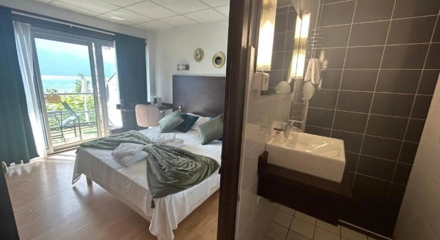 Hotel Du Poète, Rezerwuj Hotel Tresserve Owernia