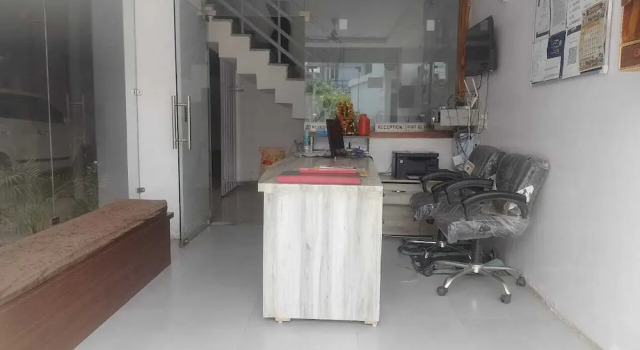 Hotel Nue-Nest, Rezervovat Hotel Rišikéš Uttarakhand