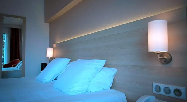 Четырёхместный семейный номер Comfort Best Western Plus Le Roof Vannes Bord de Mer