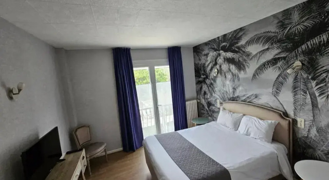 Одноместный номер Economy c 1 комнатой с балконом Hotel du Commerce Chez Stéphane