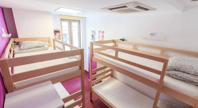 Pura Vida Sky Bar & Hostel, Đặt Nhà trọ Hostel ở Bucharest, gần Bucharest Museum, Nhà trọ