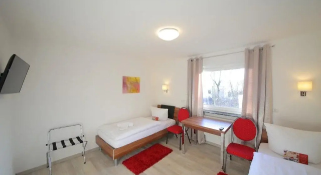 Prinz Gästehaus Sinsheim, Reserva ahora Hotel Sinsheim Baden-Wurtemberg