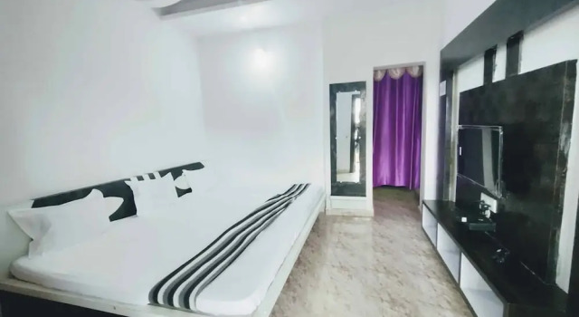 Goroomgo Hotel SONI Madhya Pradesh