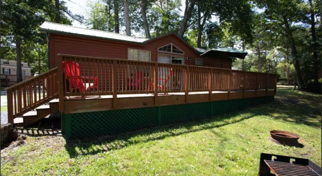 Коттедж с 2 комнатами Pine Haven Campground