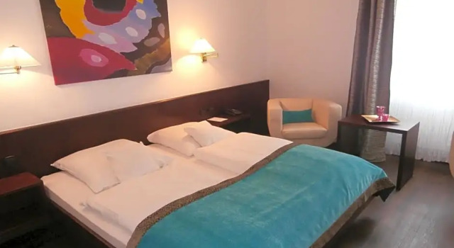 Номер Comfort Central Hotel