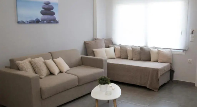 Апартаменты Superior Litinakis Studios Sea View & Litinakis Studios Garden View 700 meters away
