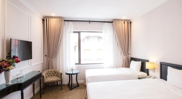 Люкс Dinh Elegant Hanoi Hotel
