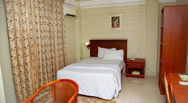 Ange Hill Hotel