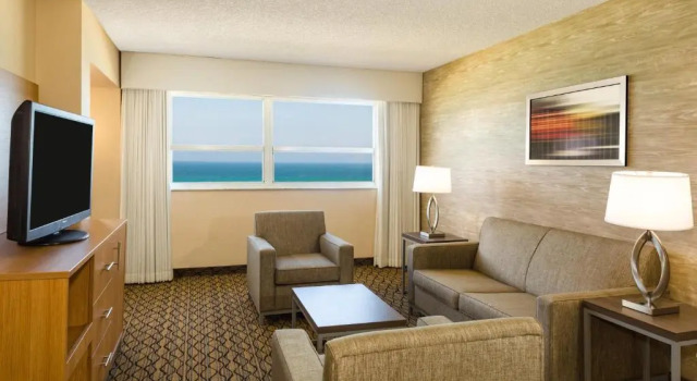 Двухместный люкс с видом на океан Holiday Inn Miami Beach-Oceanfront by IHG