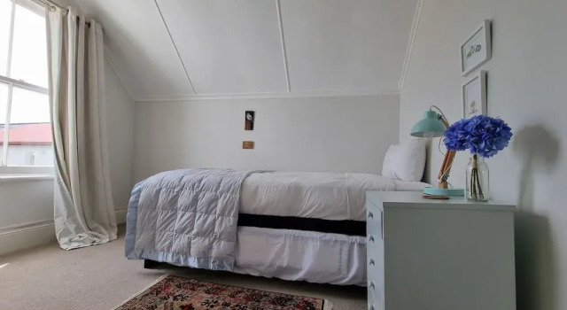 Timeless Heritage Grey Lynn 2BR Beauty