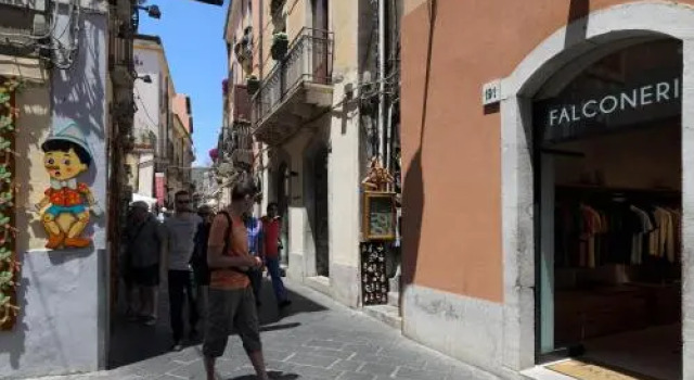 monovano in taormina centro, Book Hotel Hotels in Sicily with Parking, Parking
