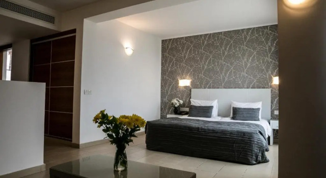 Полулюкс Theo Sunset Bay Hotel
