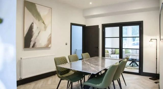 Bright Modern Manchester Home Free Parking, Varaa Lomakoti Manchester Suur-Manchester