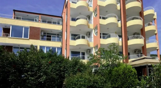 Consul, Забронировать Отель Русалка Бургас