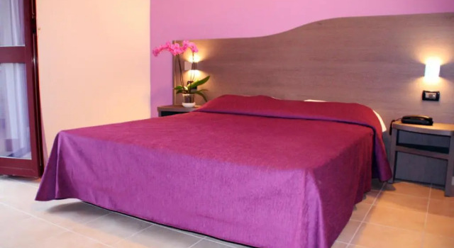 Hotel Leondoro, Забронировать Отель Отели Кьети 3 звезды, 3*