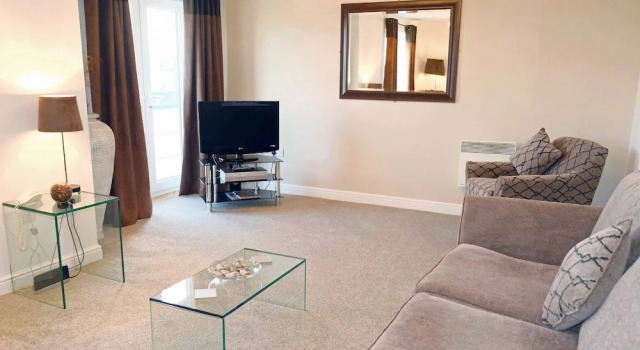 Regent in Gosforth With 2 Bedrooms and 2 Bathrooms, Varaa Huoneisto Asunnot kohteessa Merseyside, Huoneisto