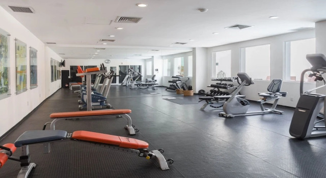 Wyndham Garden Leon Centro Max Hotel, Забронировать Отель Леон Гуанахуато, рядом с Centro Max Shopping center