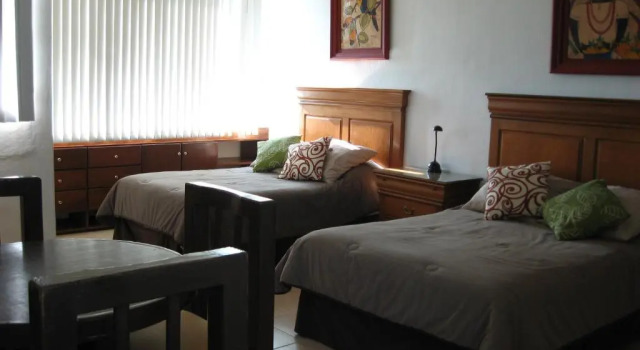 Студия Banderas Suites