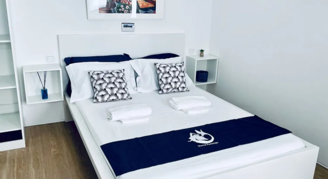 Partenope Hostel and Suites, Buchen Sie Hostel Angra do Heroísmo Terceira