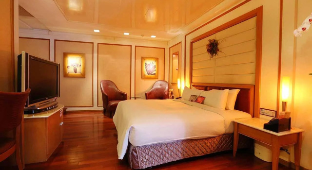 Royal Group Motel Tainan Branch