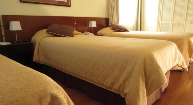 Трёхместный номер Standard Hotel Diego de Velazquez
