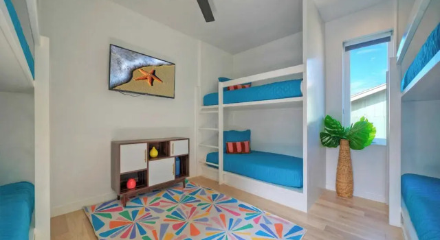 Modern Design, 3 Mins to the Beach Boat Parking The Beach Box by Avantstay