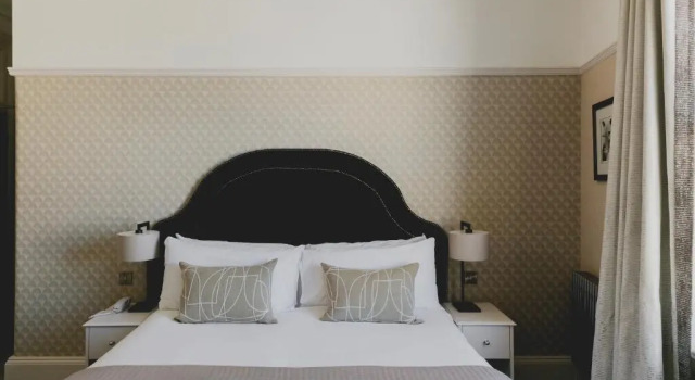 Двухместный номер Superior The Queens Hotel