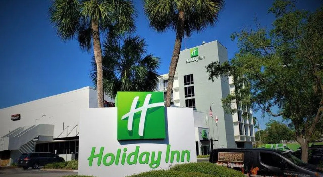 Кровать в общем номере Holiday Inn Gainesville-University Center by IHG